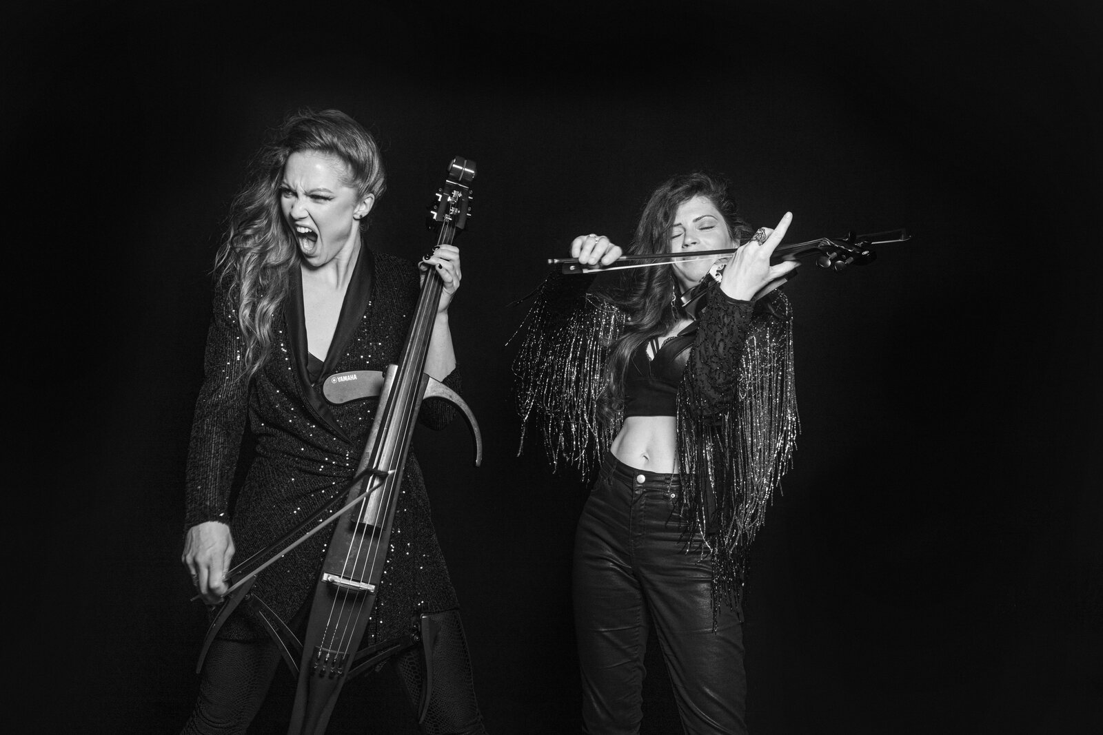 Violoncelliste et violoniste Moses Production
